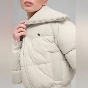 ALO Yoga | Jackets & Coats | Alo Nwt Captivate Puffer Bone Xs